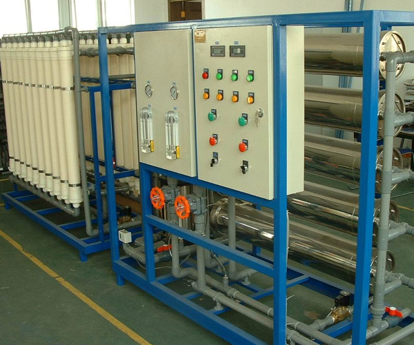 精密機(jī)械、汽車(chē)行業(yè)用水制取設(shè)備